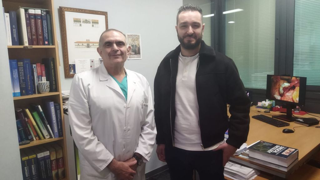 Hugo Blanco y el doctor Evaristo Varo, 25 años después de la operación