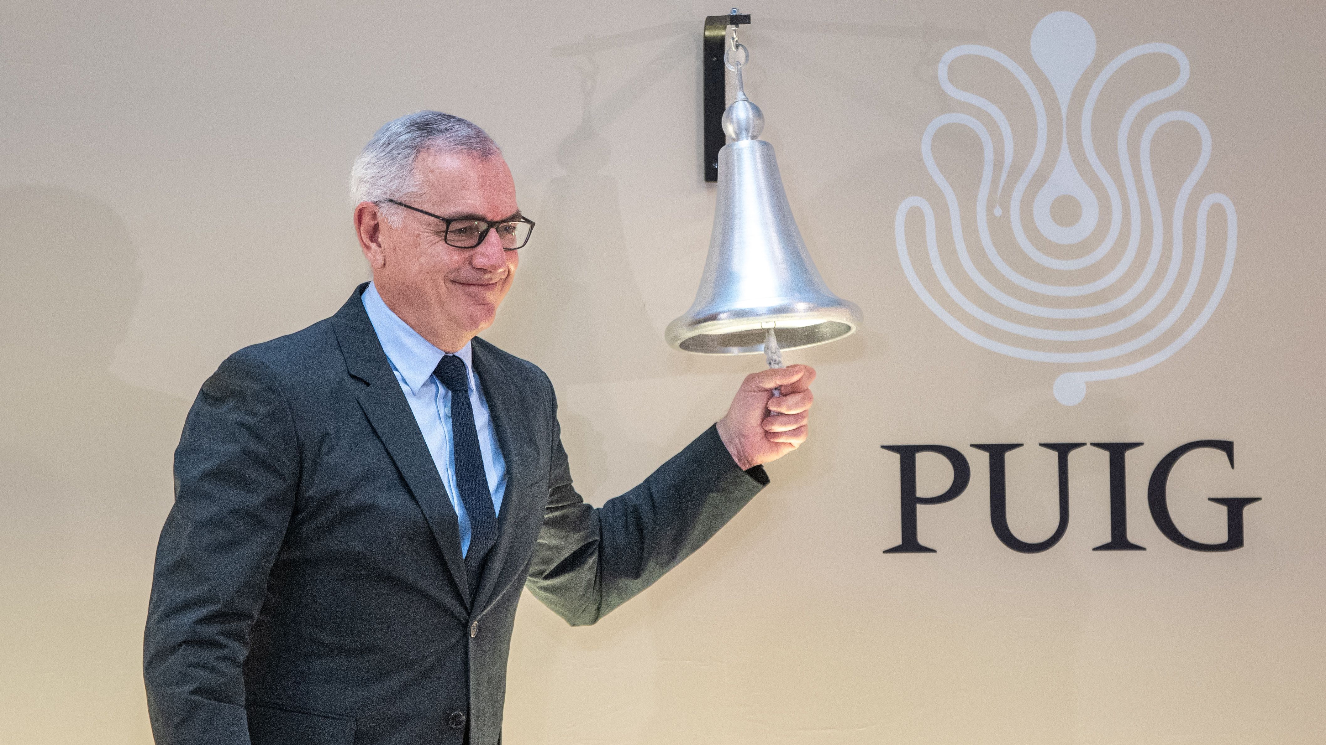 La compañía de cosmética Puig retira unos lotes de un producto de la marca 'Charlotte Tilbury' por problemas de calidad