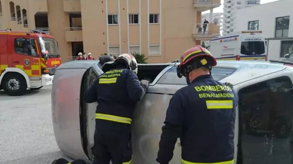 Un incendio en un complejo hotelero de Benalmádena obliga al desalojo de más de 700 personas