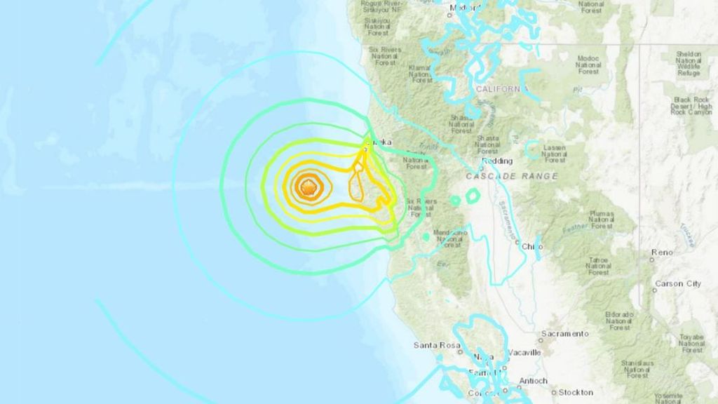 Un terremoto de magnitud 7,0 sacude las costas de California y provoca una alerta de tsunami