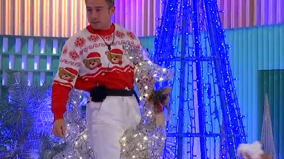 Juan, protagonista de las fotos del jardín