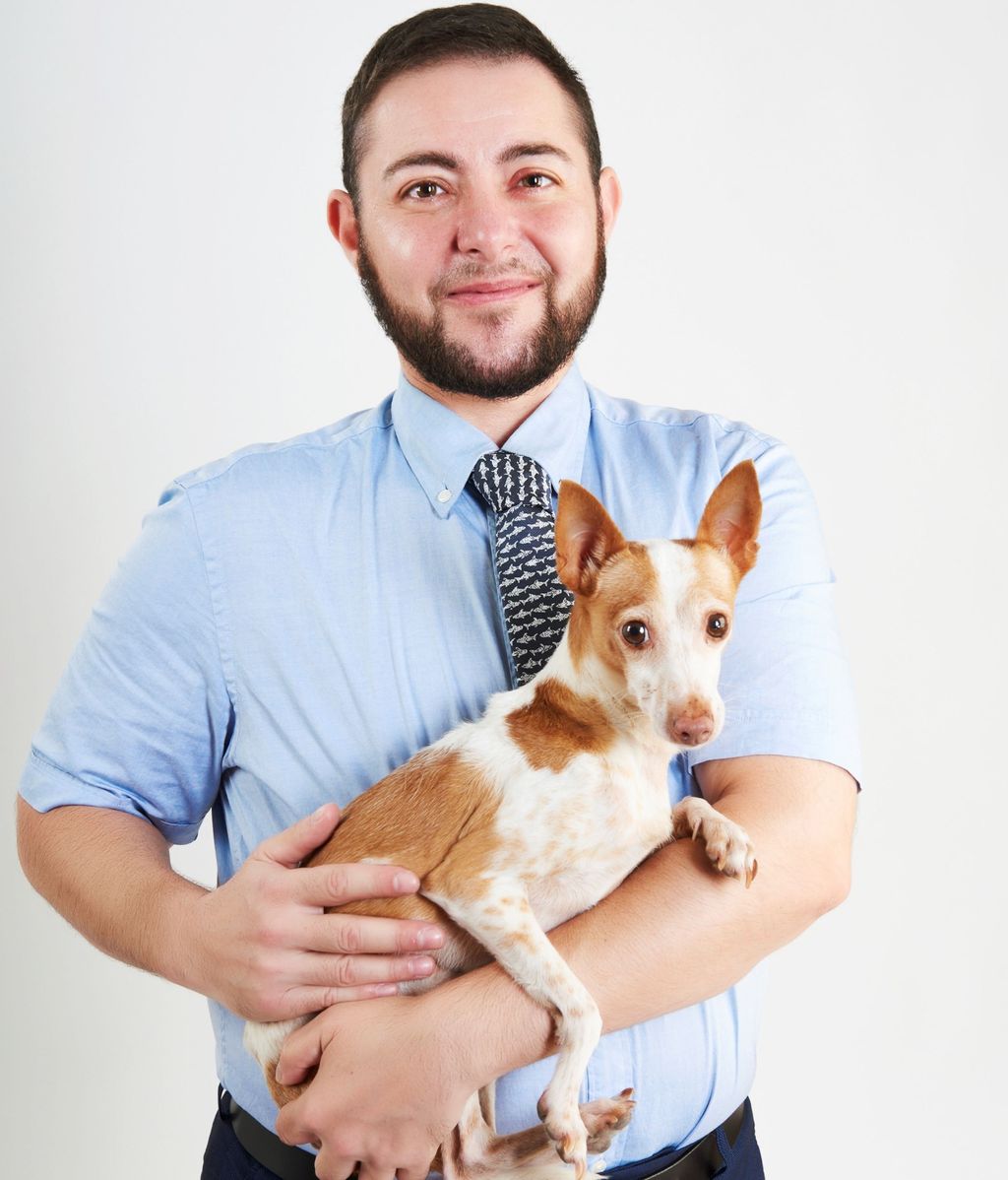 El abogado Eloi Sarrió y el perro Paquito