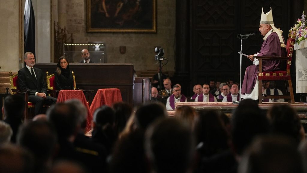 La misa funeral en memoria de las víctimas de la DANA: desde la asistencia de los reyes hasta la ausencia de Sánchez