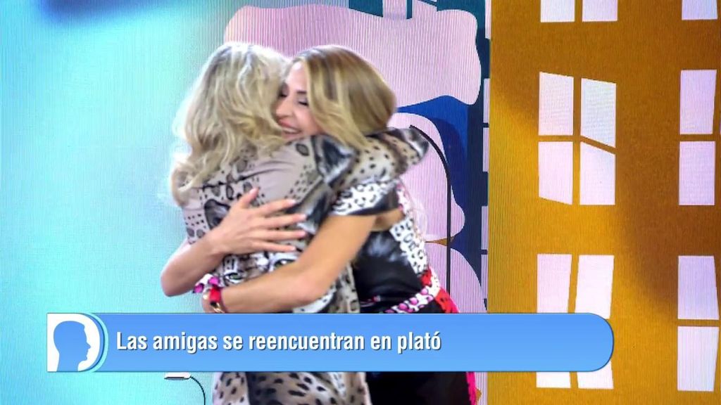 Las dos amigas se reencuentran en plató