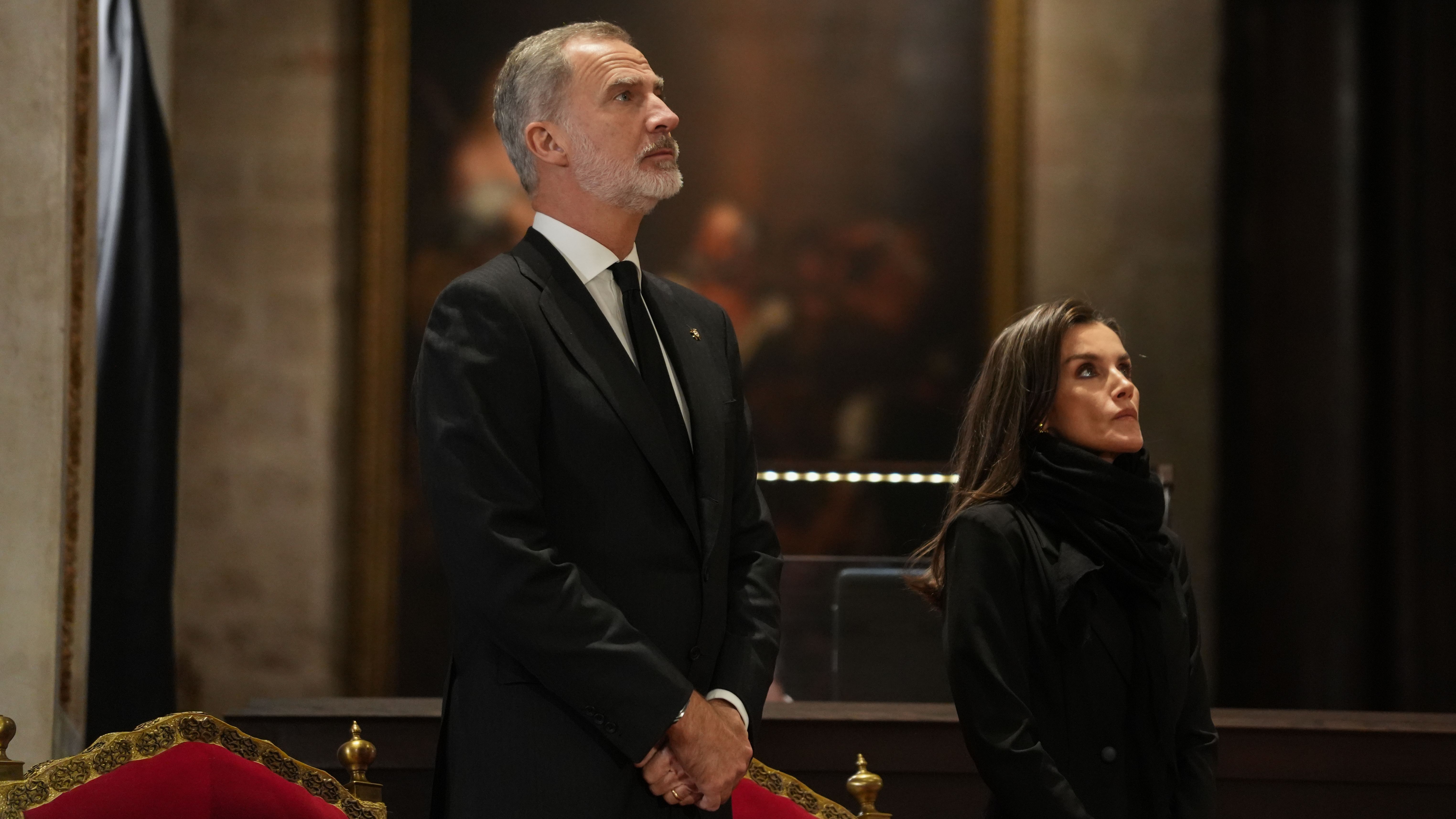 Los reyes Felipe y Letizia en el funeral.