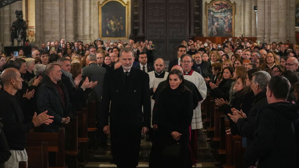 Los reyes Felipe y Letizia en la misa funeral.