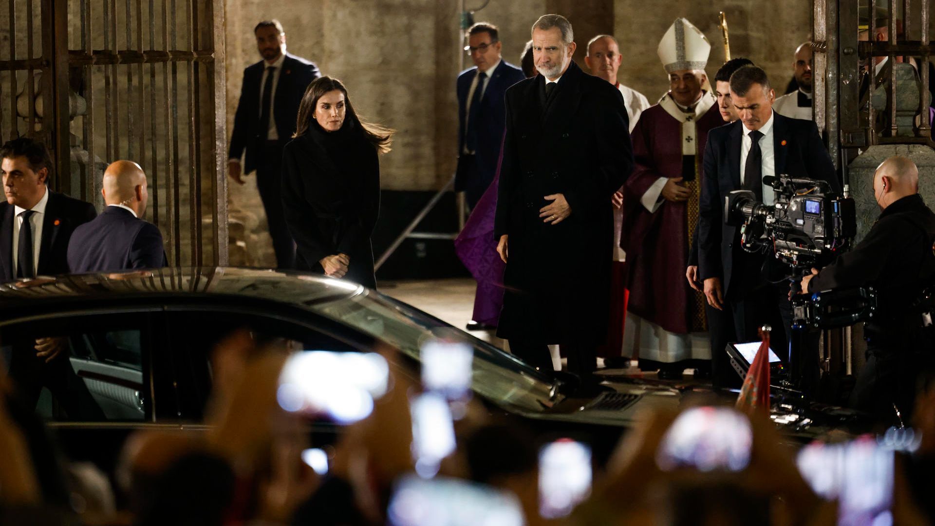 Los reyes saliendo de la catedral.