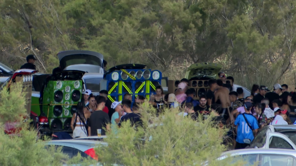 Ni la muerte de un joven de 23 años apuñalado frena la posterior rave debajo de un puente