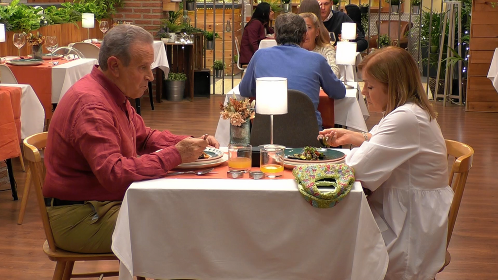 Antonio y Sagrario disfrutan de una cena muy romántica en 'First Dates'