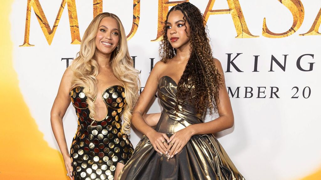 Beyoncé y su hija Blue Ivy, en el estreno de la película 'Mufasa' 