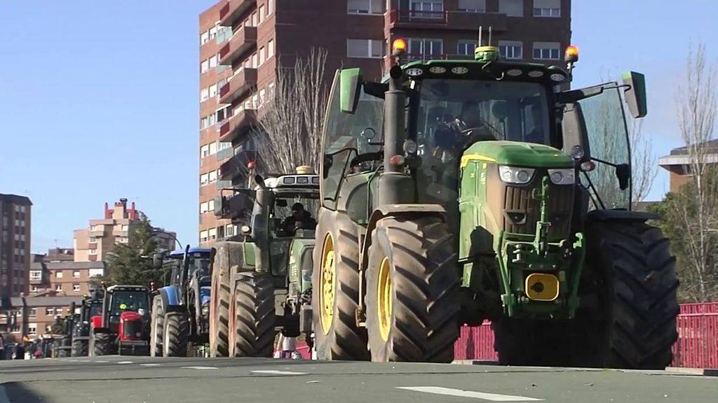 Campesinos protestan en Lleida por el acuerdo de la Unión Europea con Mercosur: "Nos llevará a la ruina"