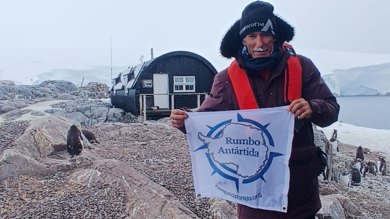 Jayme Bravo Rumbo Antártida