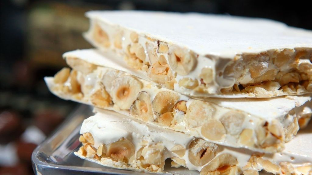 Turrón duro