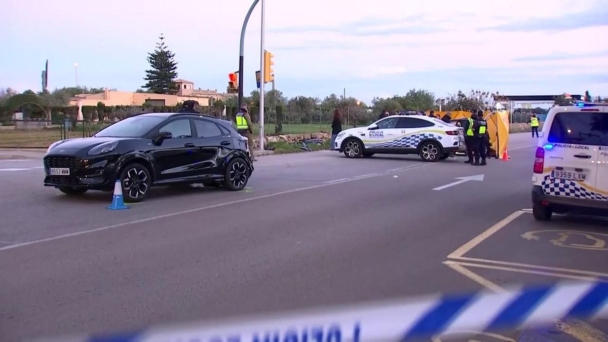 Un hombre mata a su mujer a puñaladas delante de su hija en un coche en ...