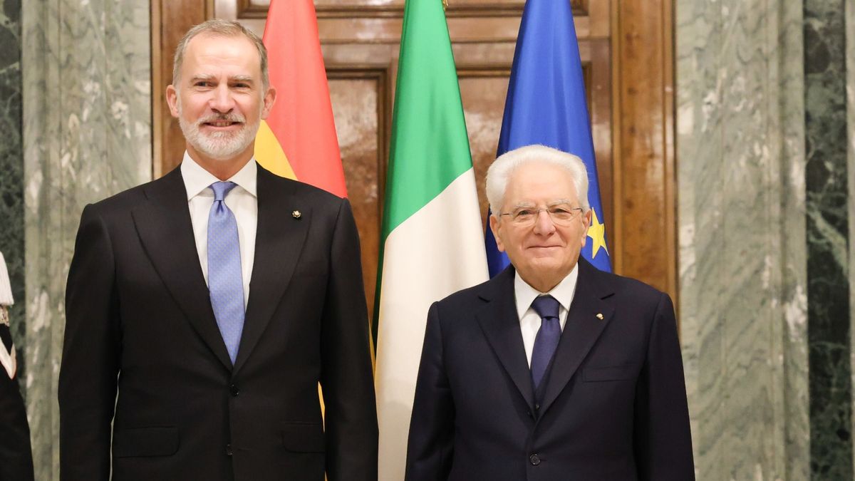 El rey Felipe con el presidente de la República Italiana, Sergio Mattarella, en el Palacio del Quirinal (Roma).