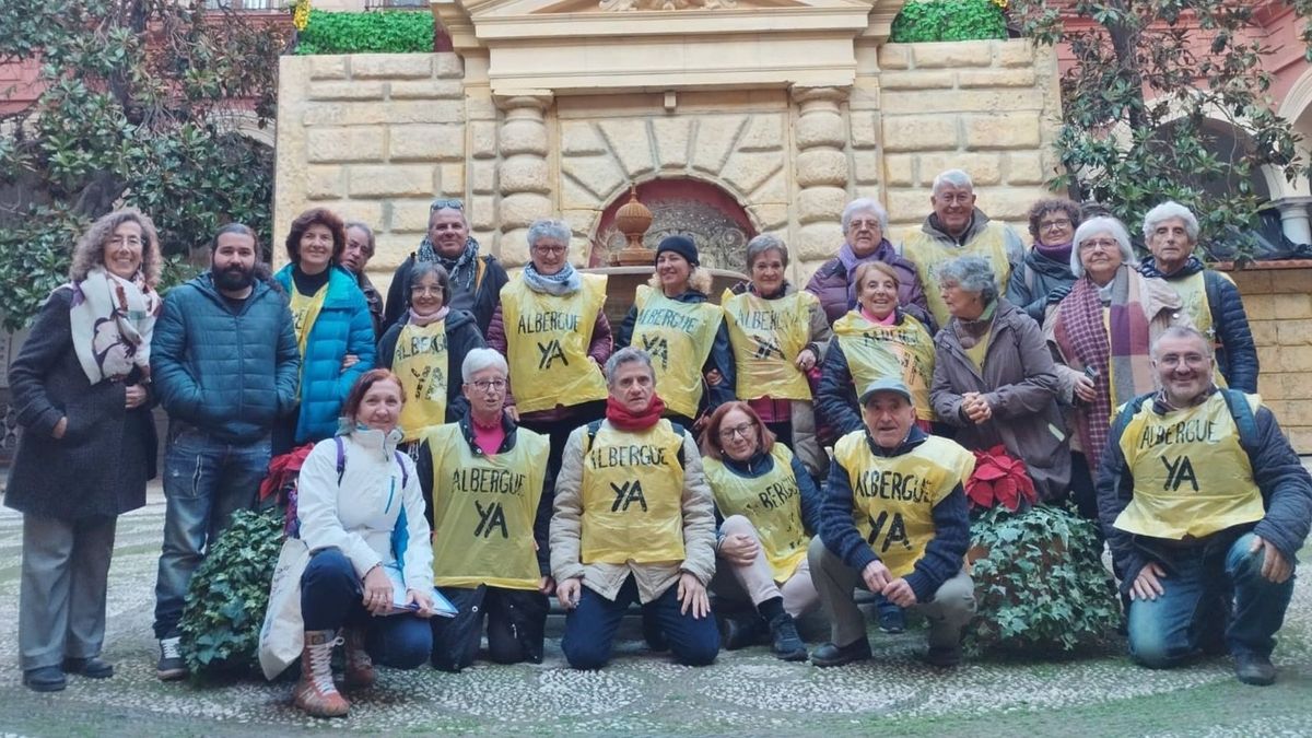 Grupo de activistas que luchas por el bienestar de las personas sin hogar