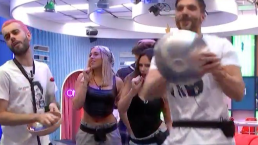 Bailan recordando a Vanessa