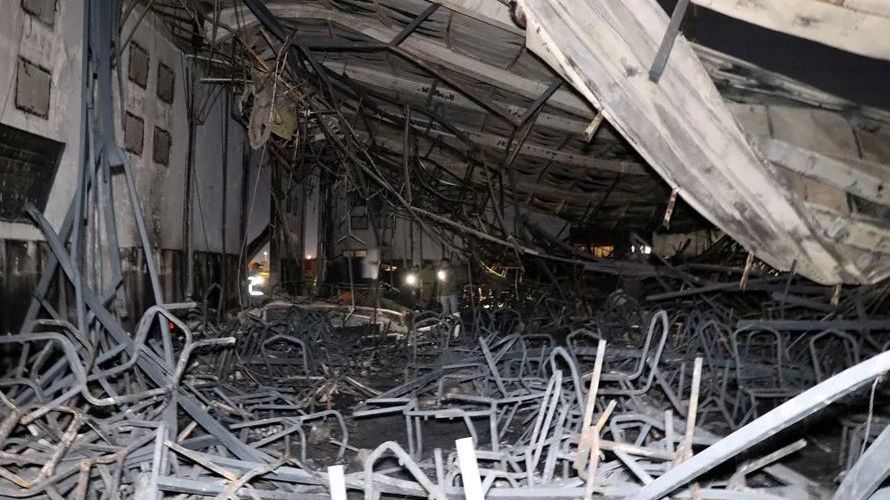 Condenan en Irak al dueño de local por un incendio mortal durante una boda
