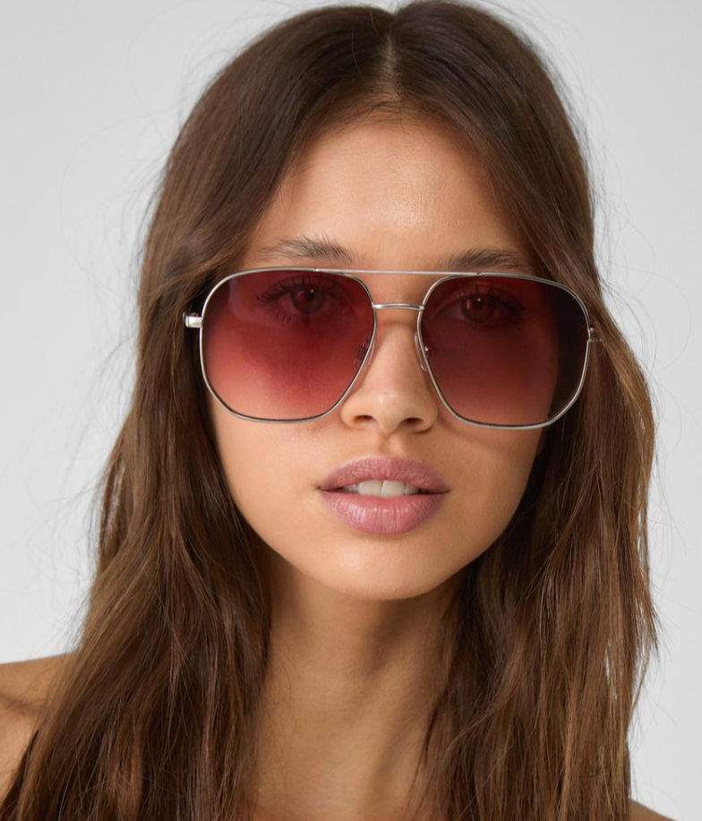 Gafas de sol metálicas con cristales en rosa