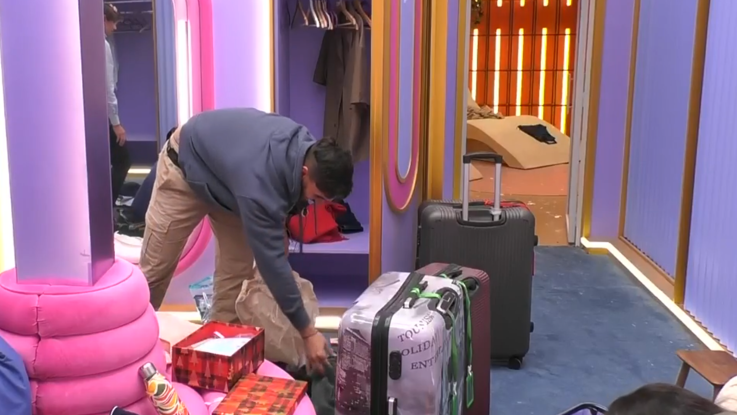 Haciendo más maletas