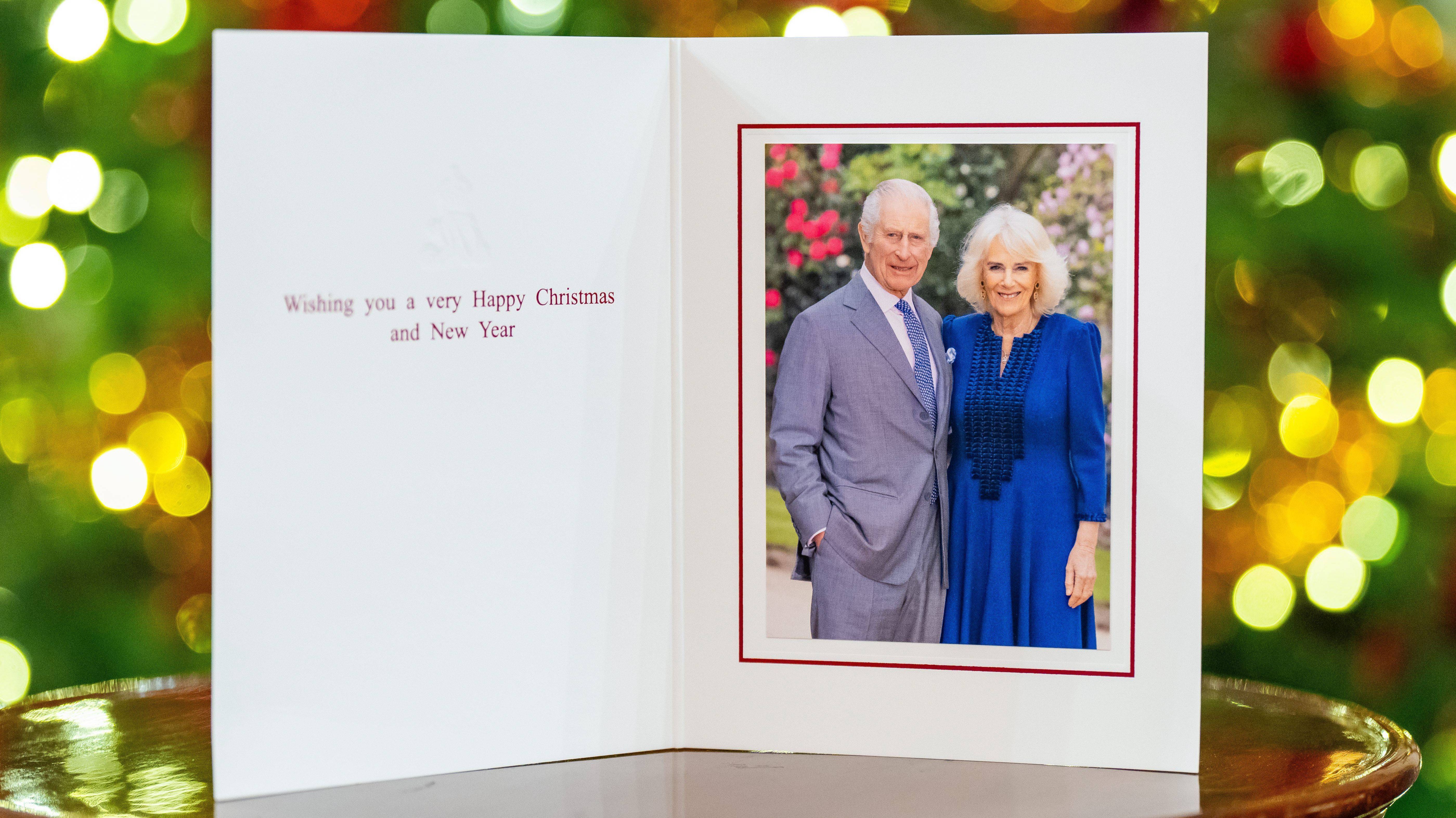 La postal navideña de los reyes Carlos III y Camila.