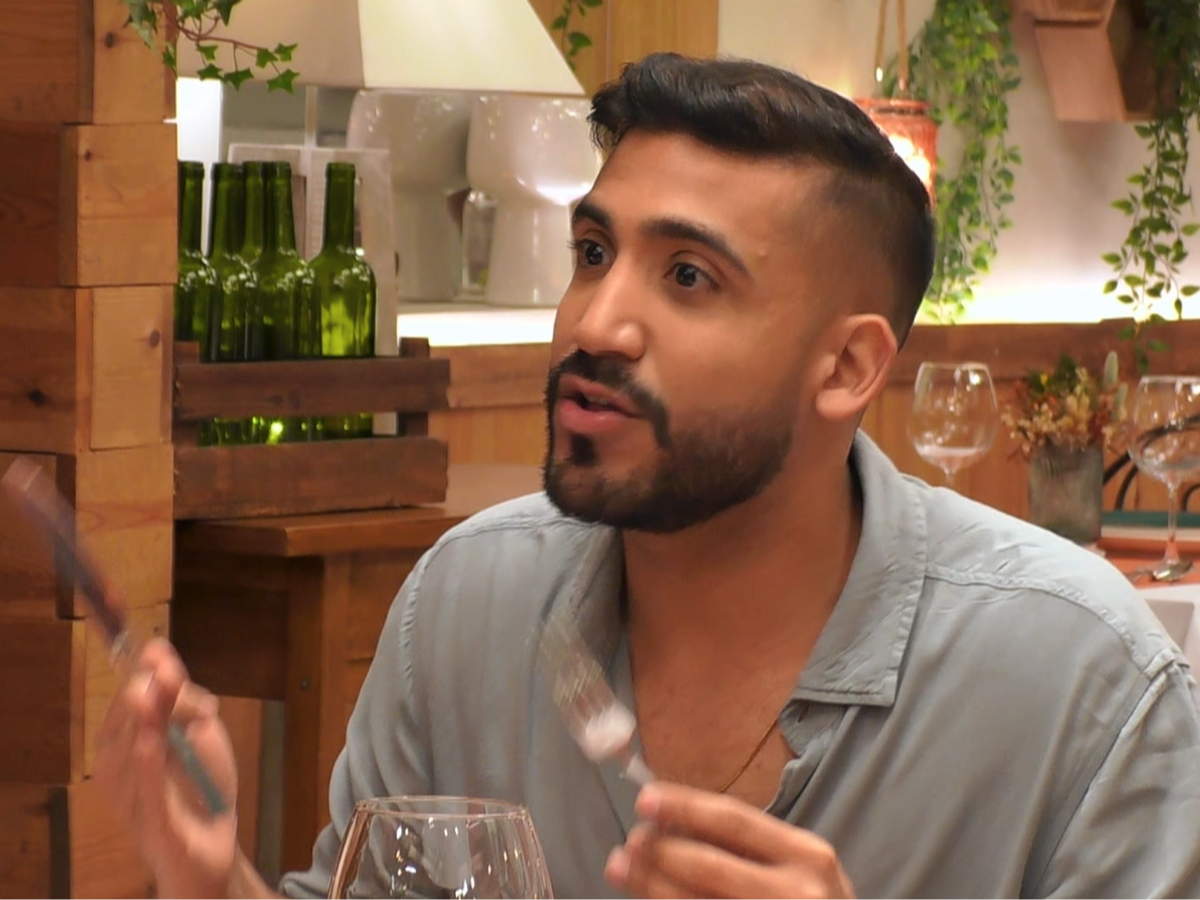 El soltero Daniel revela a su cita que nunca le ha dicho a sus padres que  es homosexual: "Jamás..."