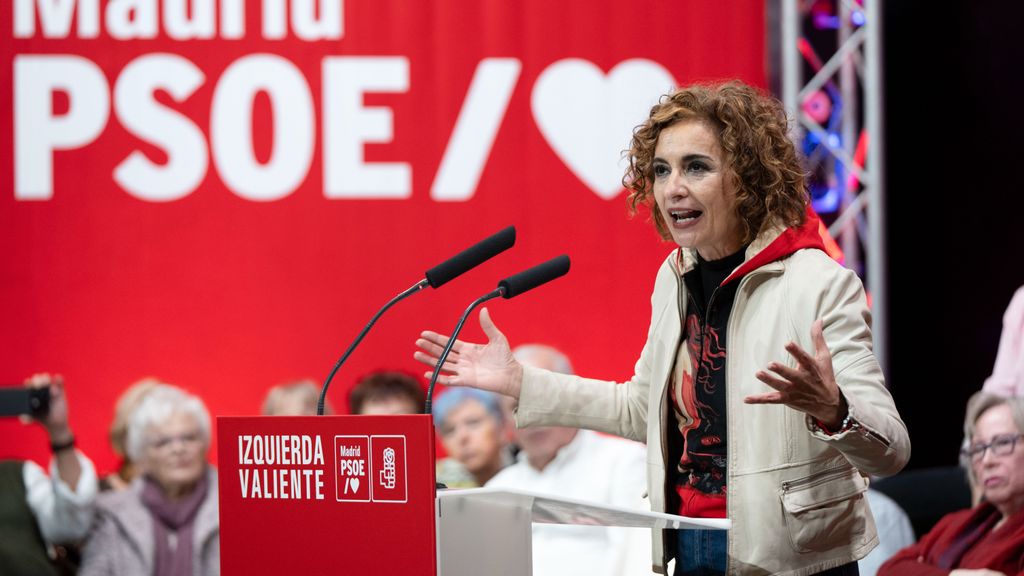 Maria Jesús Montero carga contra el PP por generar "desapego hacia la política" y apoya a Pedro Sánchez: "Sabemos que van a por ti"