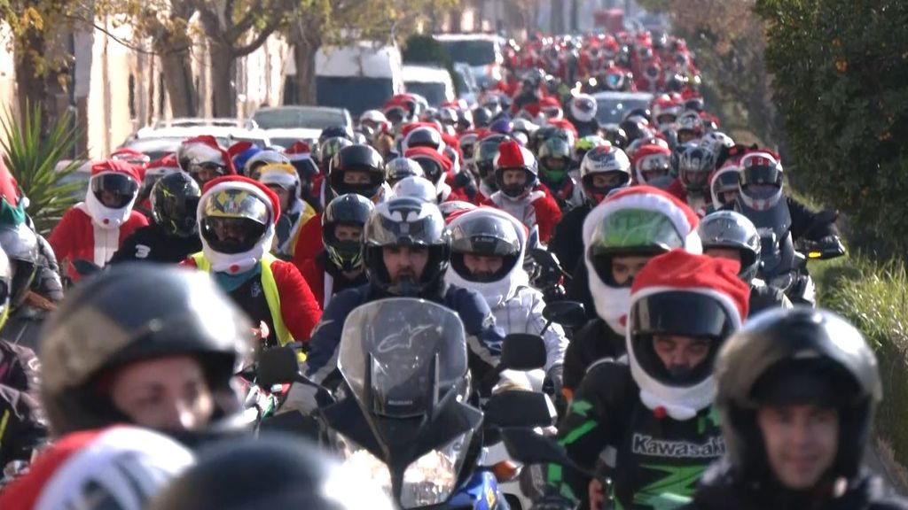 'Papanoelada' motera en Granada