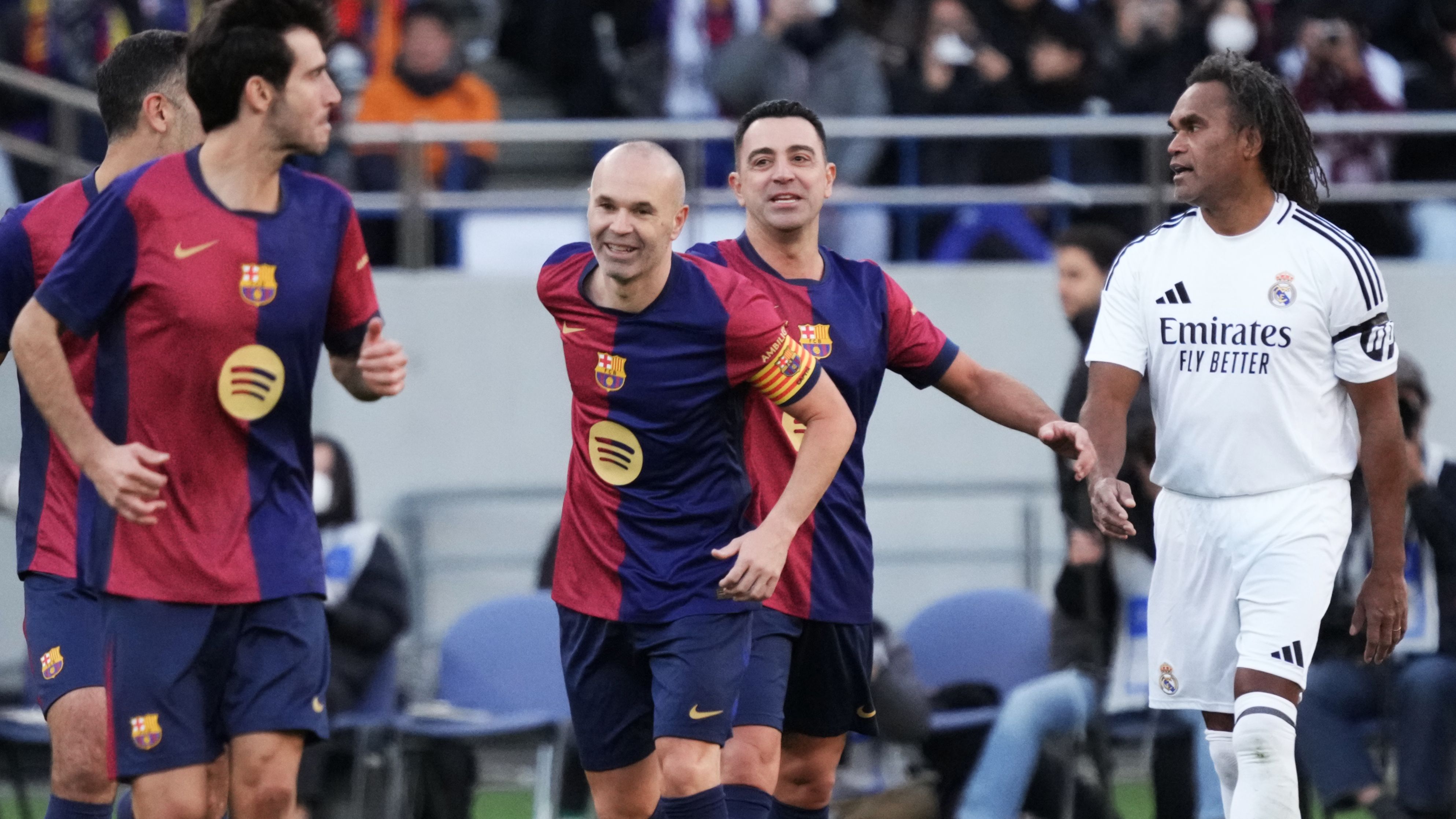 Iniesta y Xavi, reencuentro en Japón