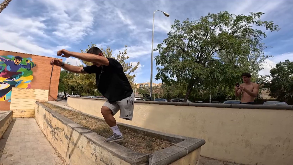 La historia de Rubén Roldán: así alcanzó su récord Guinness en parkour con una sola pierna