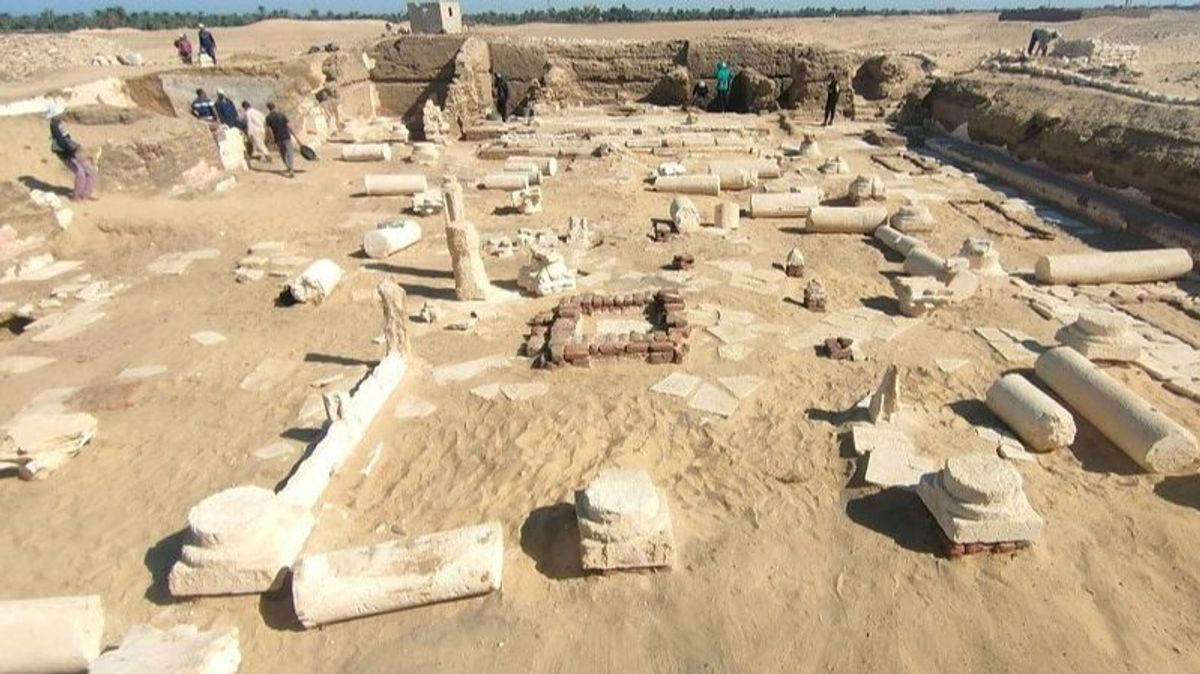 Un equipo de la Universitat de Barcelona ha descubierto en el yacimiento de Oxirrinco (Egipto) 52 momias del periodo ptolemaico