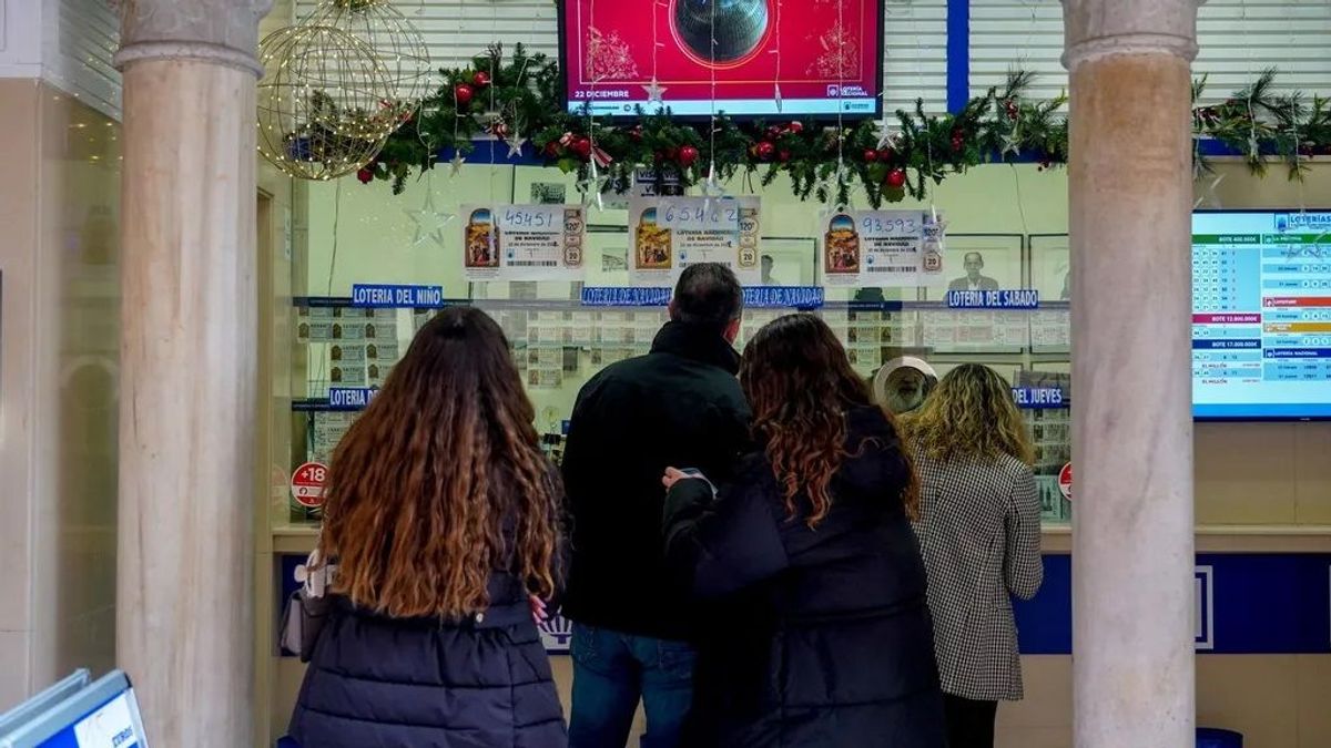 Compra de decimos de la Loteria de Navidad