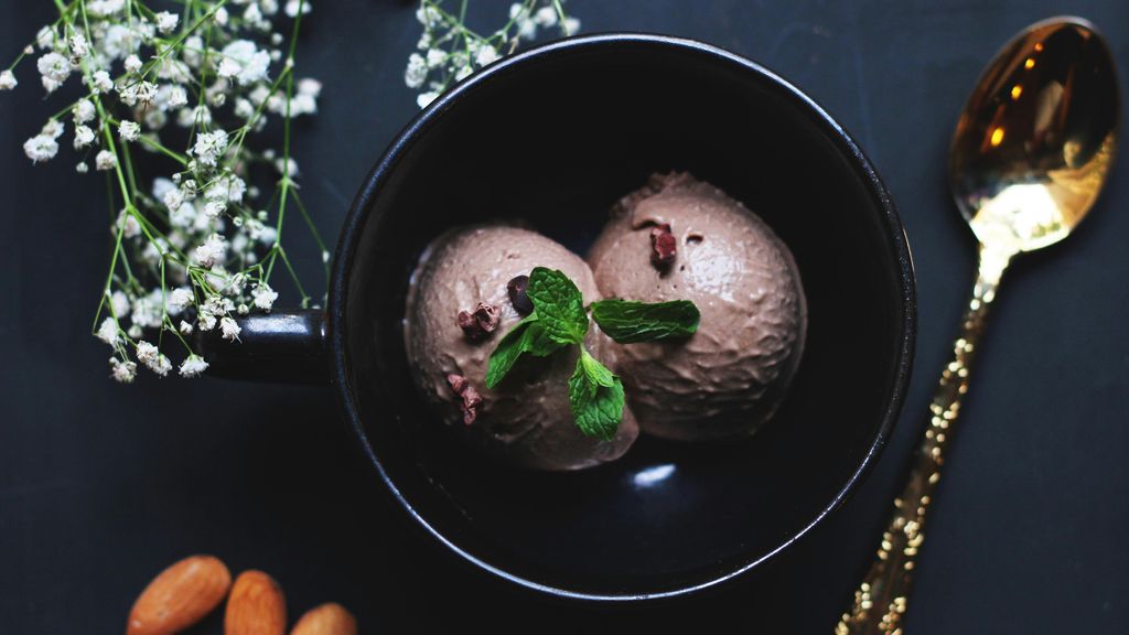 Helado de turrón de chocolate