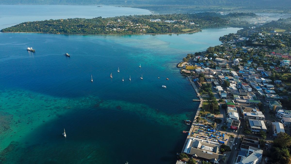 Un terremoto de magnitud 7,4 sacude Vanuatu, en el Pacífico Sur y daña varios edificios, incluida la Embajada de EEUU