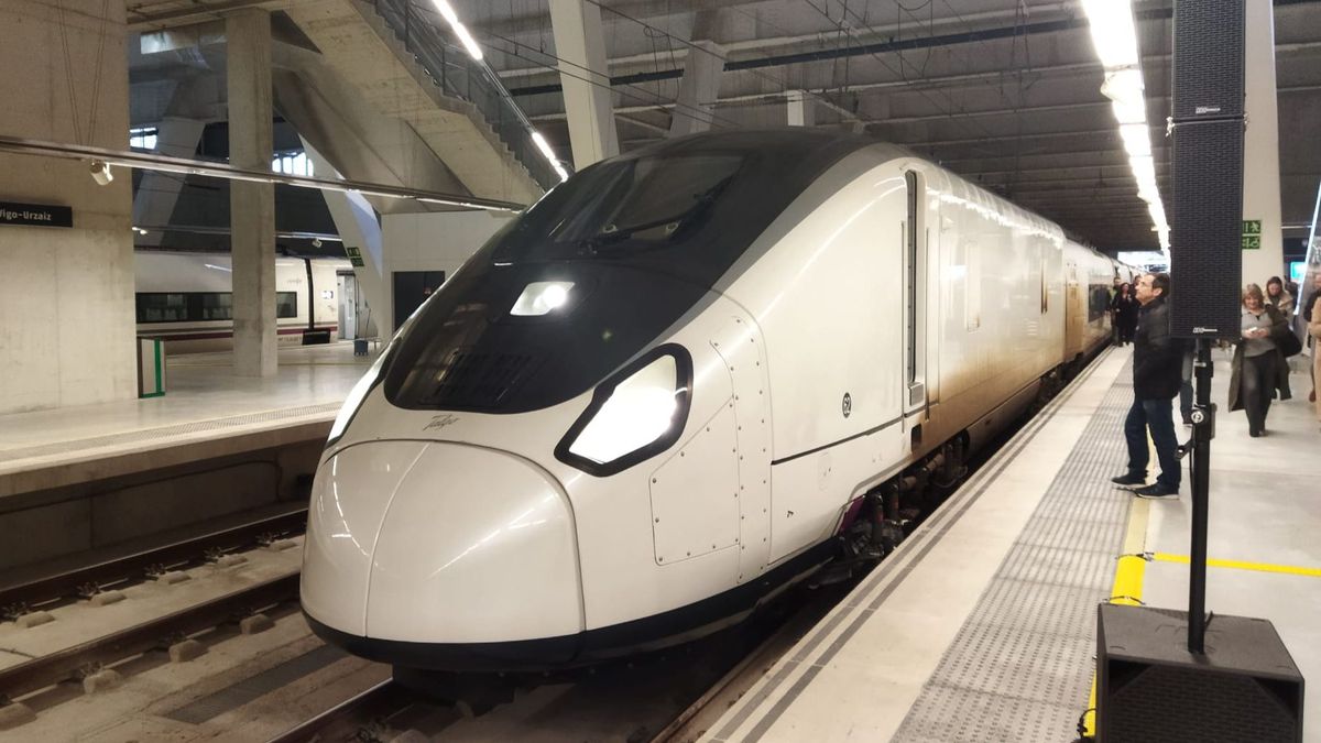 Imagen de archivo de un Alvia en la estación de trenes de Vigo, Pontevedra