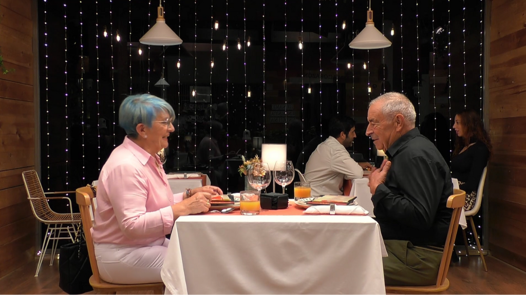 Vicente y Estrella disfrutan de su cena en 'First Dates'