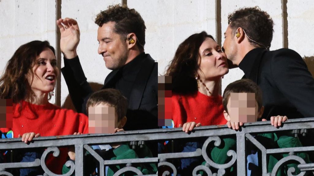 Isabel Díaz Ayuso y David Bisbal en la Puerta del Sol