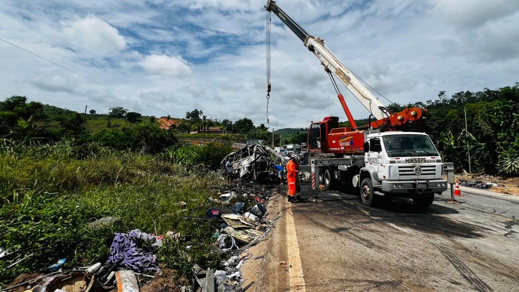 32 muertos en Minas Gerais, Brasil, tras una colisión múltiple: se han estrellado un autobús, un camión y un coche