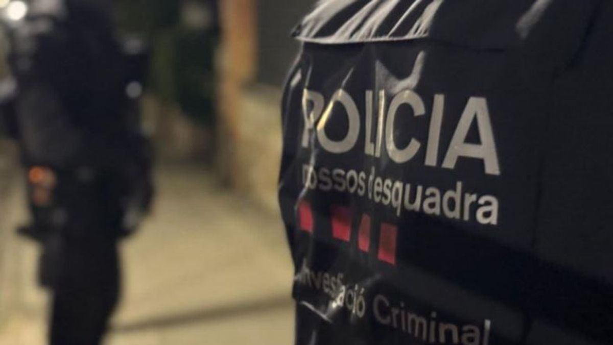 Detenido un hombre acusado de la muerte violenta de su madre en Cornellá, Barcelona