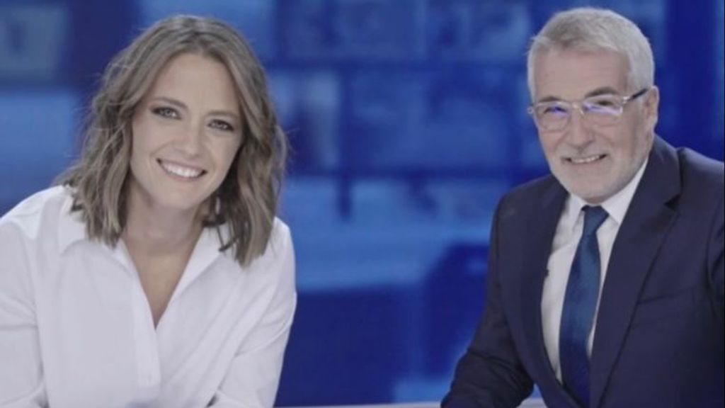 María Casado y David Cantero en el Informativo de Telecinco.