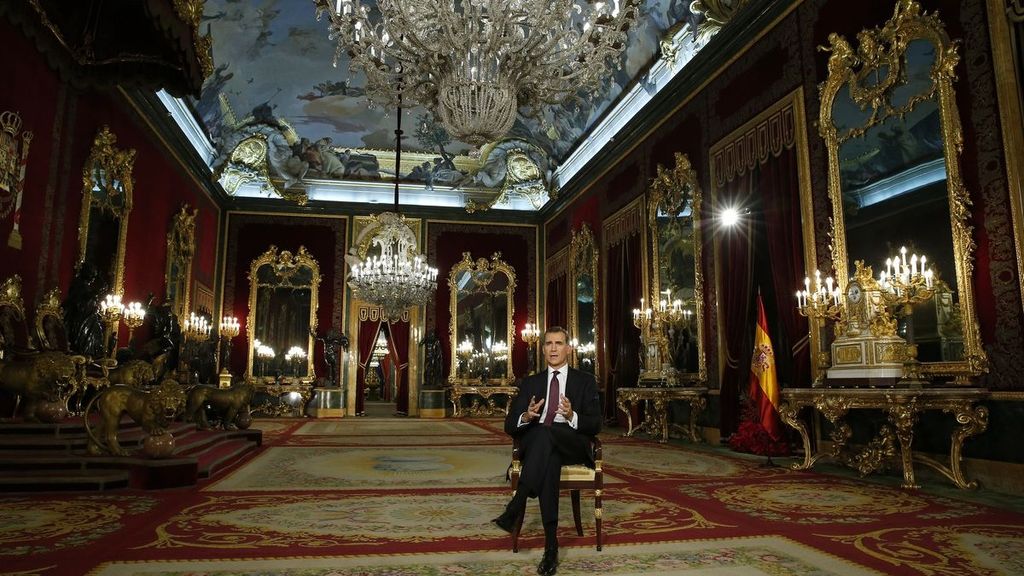 El rey Felipe en su discurso de Navidad de 2015 en el Palacio Real.