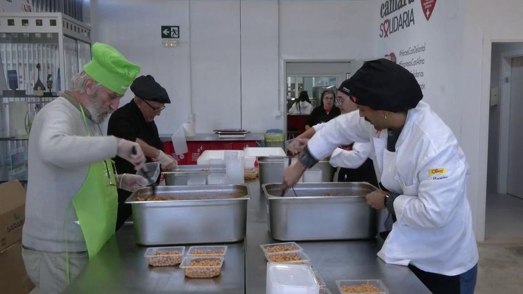 La Navidana en Valencia: el espíritu navideño para cenar como en un restaurante estrella Michelín