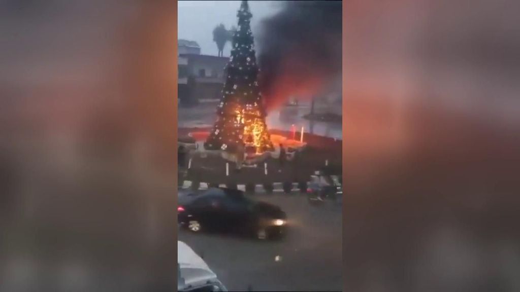 Manifestaciones de cristianos en Siria por la quema de un árbol de Navidad