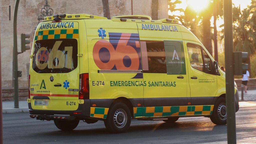 Un vehículo de Emergencias Sanitarias de la Junta de Andalucía