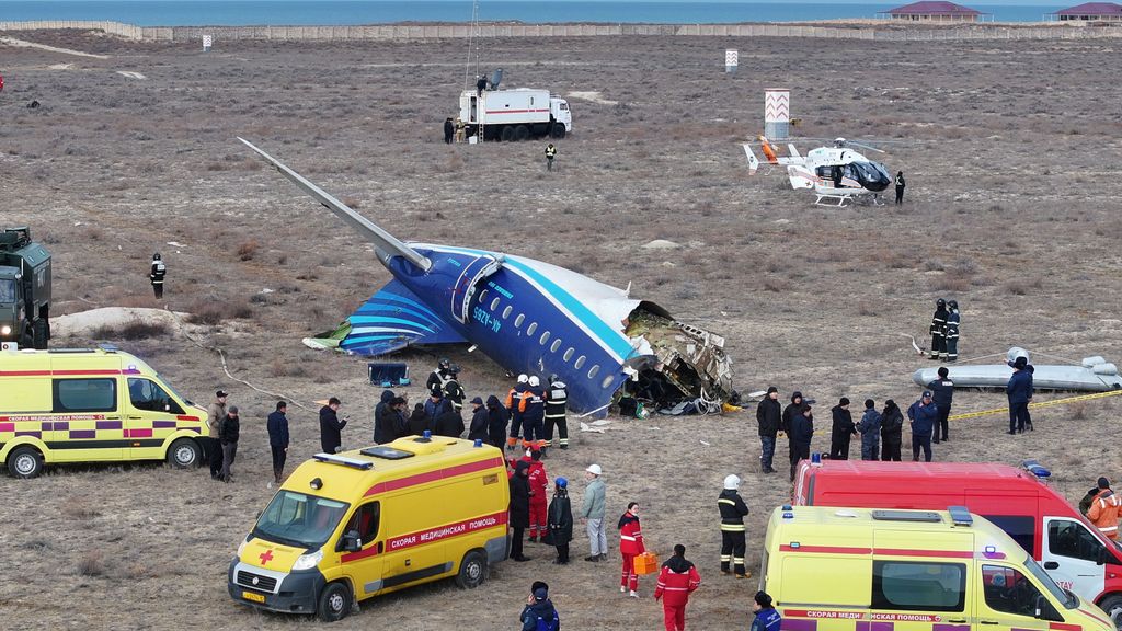 Así fue el momento del impacto del accidente de avión en Kazajistán