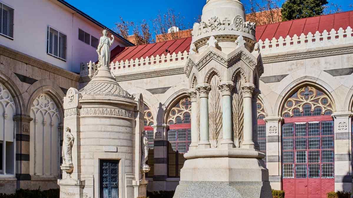 Arriba a la izquierda podemos ver la localización de la Estatua de la Libertad Madrileña