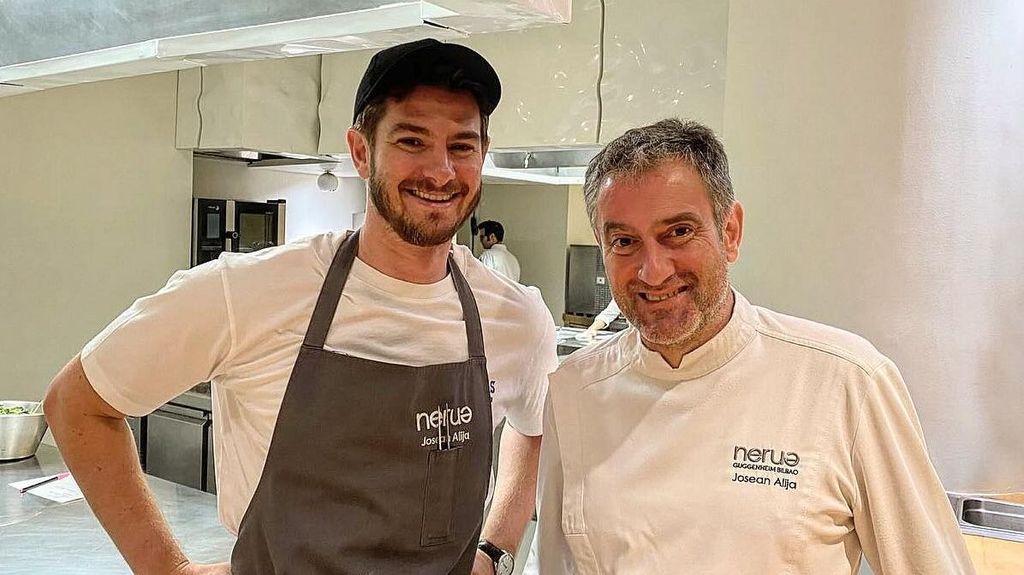 Andrew Garfield con Josean Alija en el restaurante Nerua