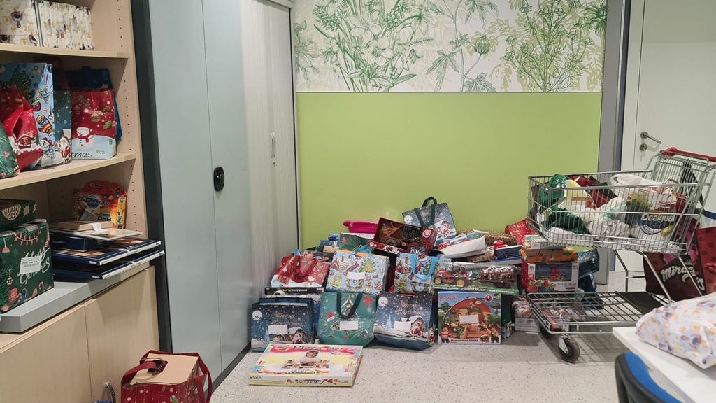 Sala del Hospital Niño Jesús donde preperan los regalos de Reyes.