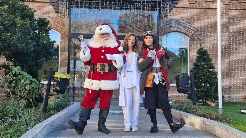 Visita de Papá Noel al Hospital Niño Jesús.