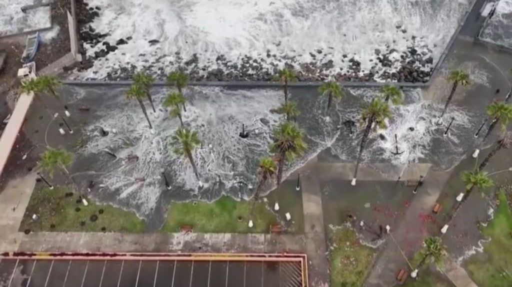 El temporal sacude las costas de Perú: un centenar de pescadores no pueden regresar por las grandes olas